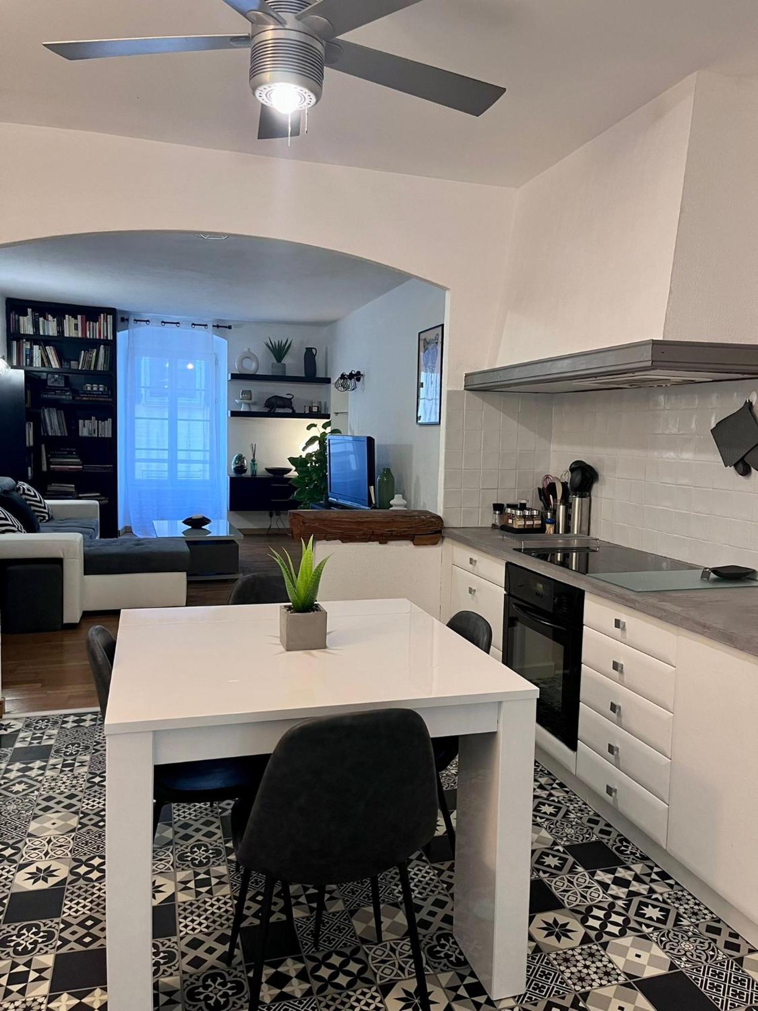 אז'אקסיו Charmant Appartement Centre-Ville מראה חיצוני תמונה
